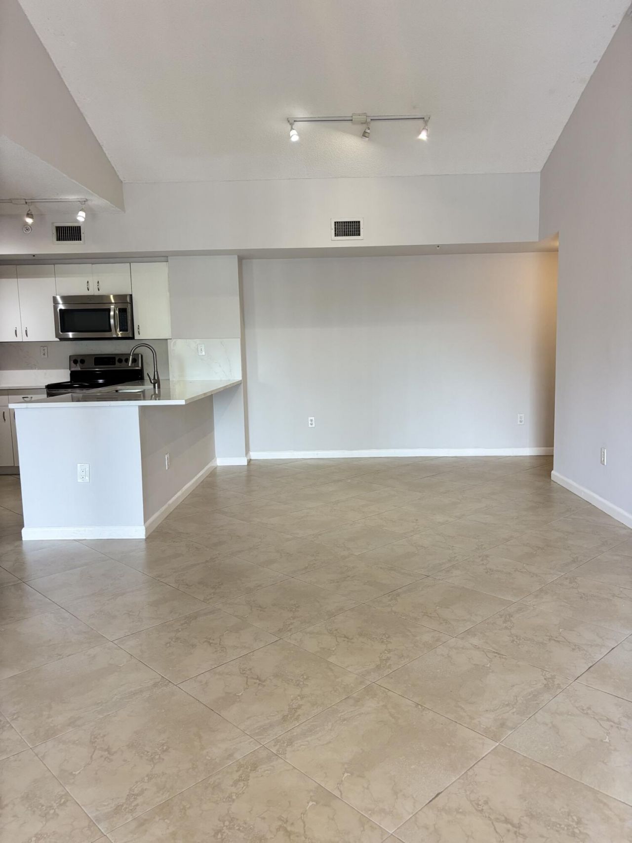2640 S University Drive, Unit 305, Davie, FL 33328 Photo