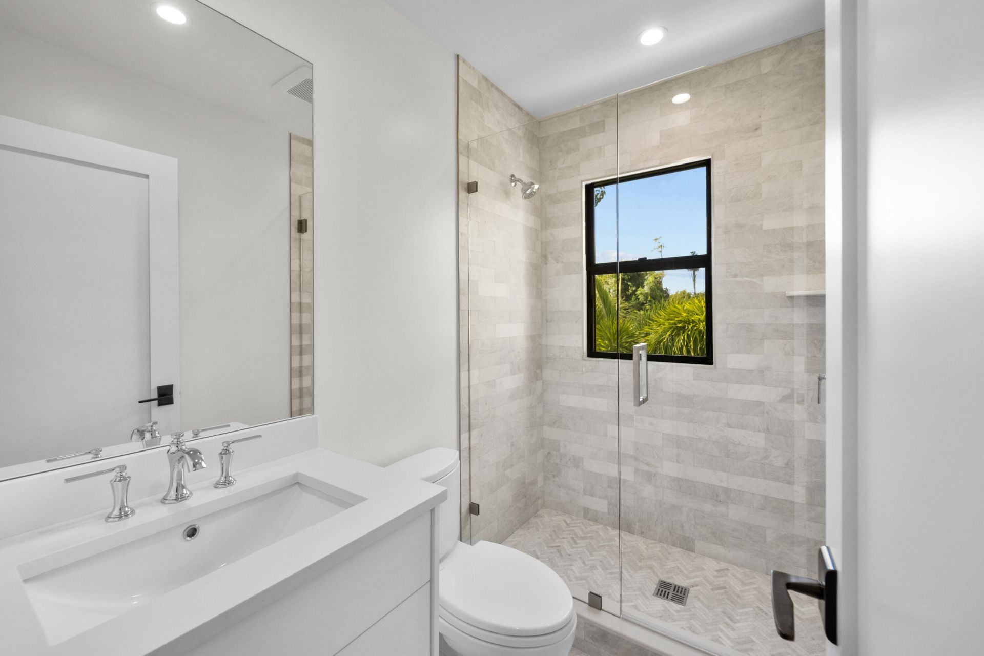 237/225 Monroe Drive, West Palm Beach, FL 33405 Photo