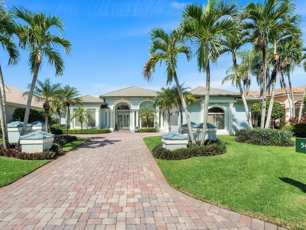 54 CAYMAN Place, Palm Beach Gardens, FL 33418
