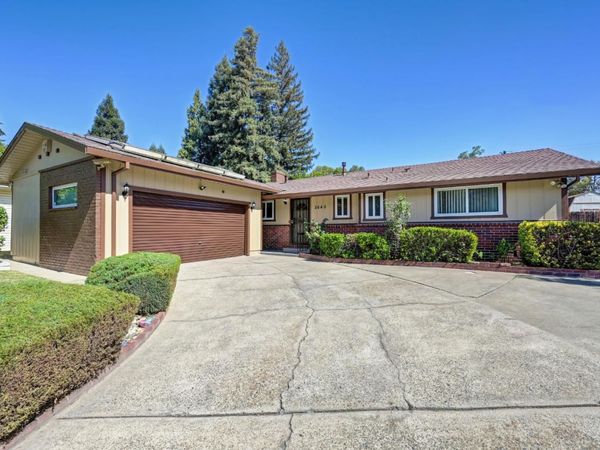 2640 Los Feliz Way, Carmichael, CA 95608