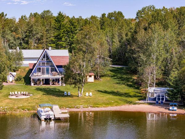 5226 Pontoon Bay Road, Duluth, MN 55803