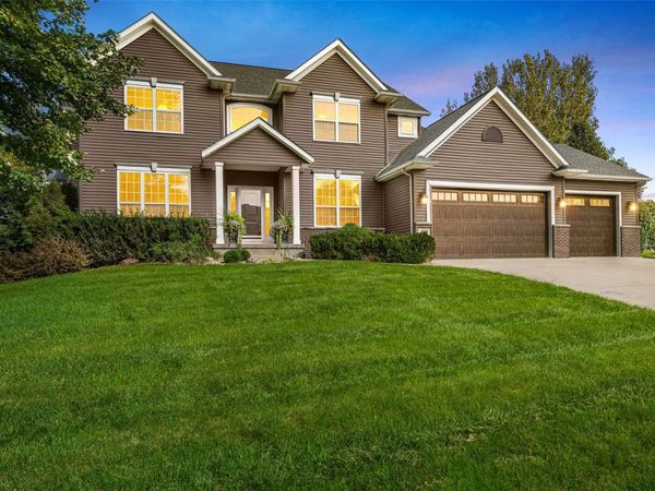 2350 Timber Creek Drive, Marion, IA 52302
