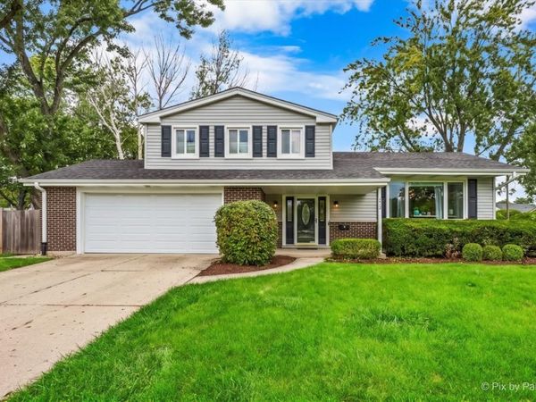 2012 N Kennicott Drive , Arlington Heights, IL 60004