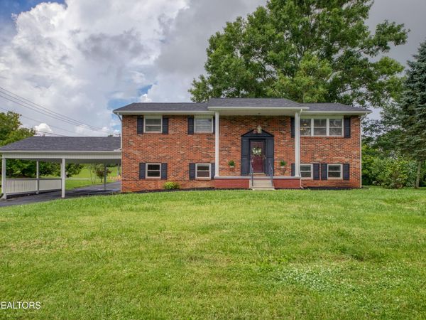 7001 Washington Pike Pike, Corryton, TN 37721