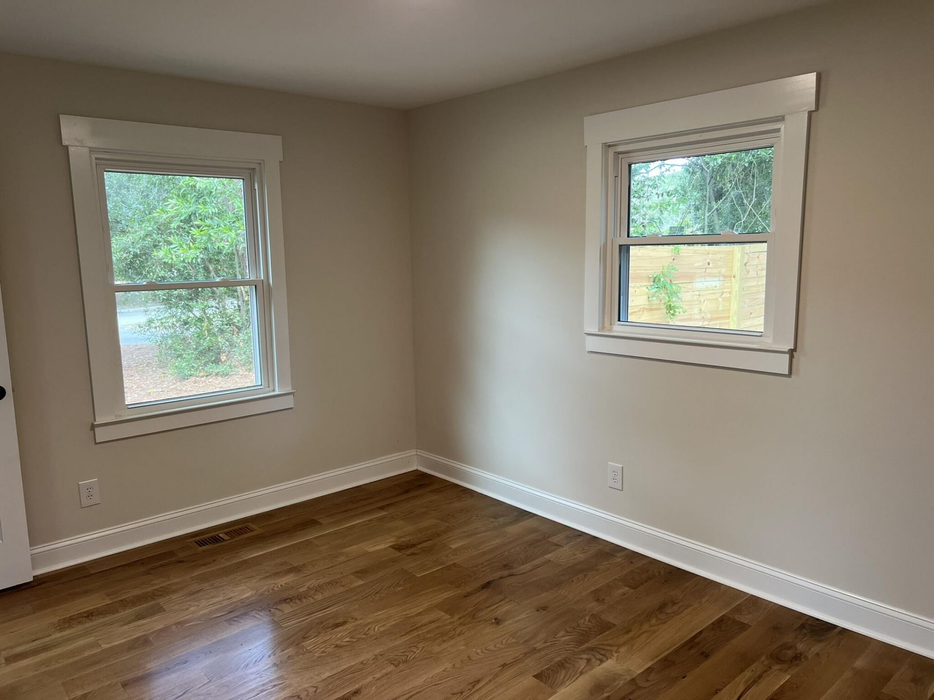 1038 Farmington Road Photo 12