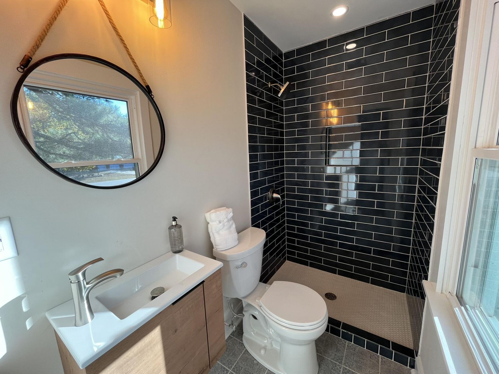 1038 Farmington Road Photo 14
