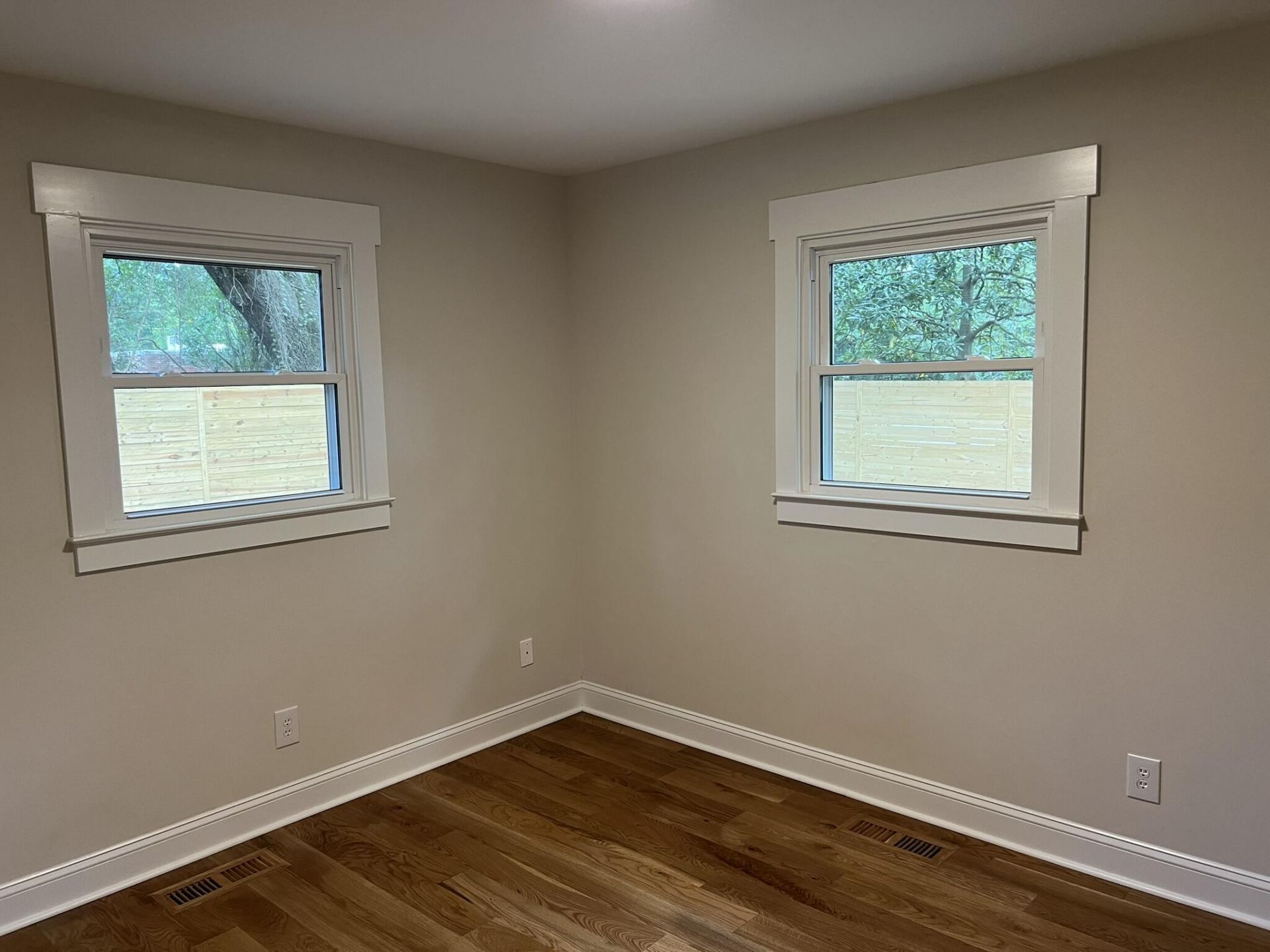 1038 Farmington Road Photo 16