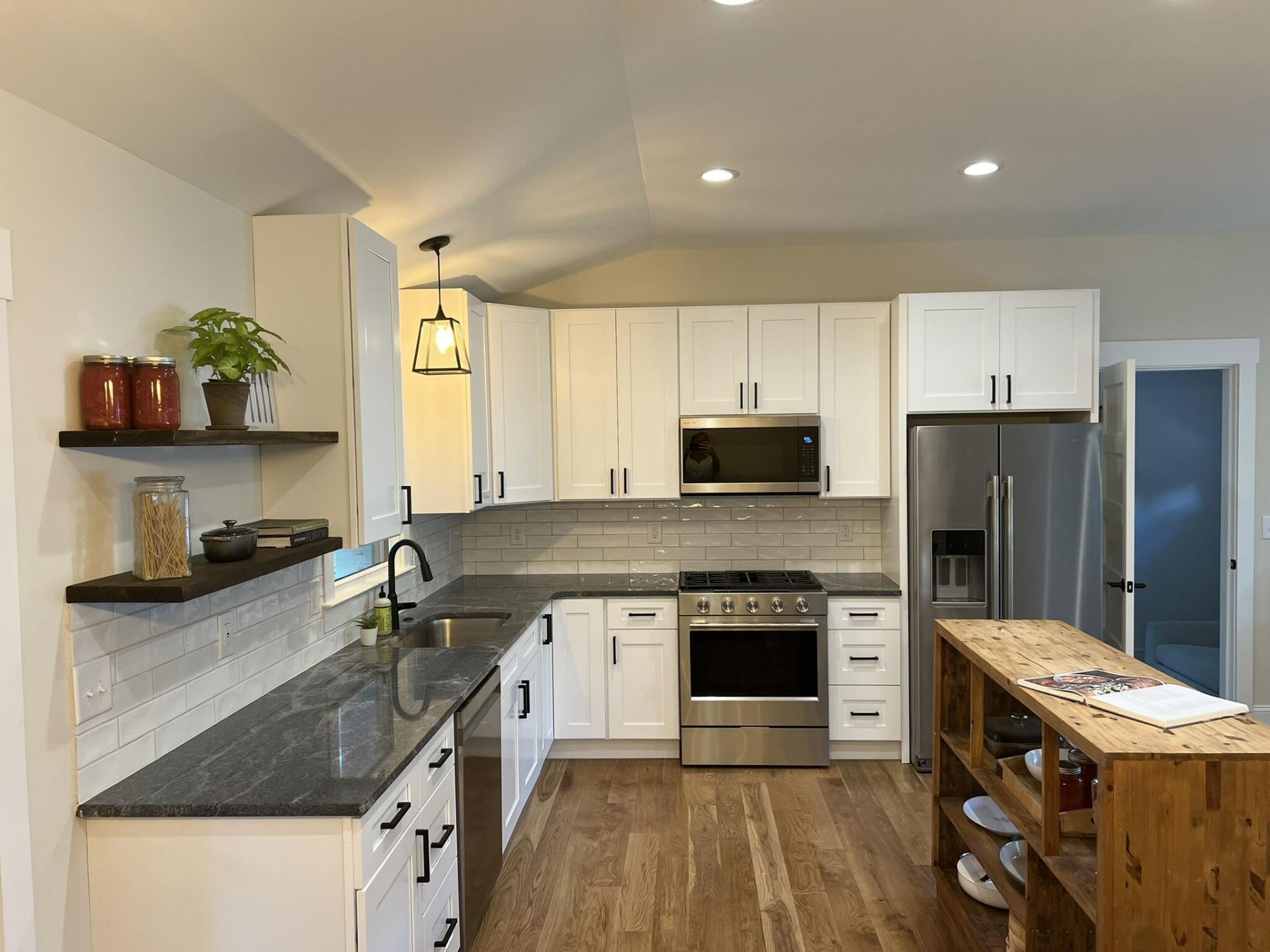 1038 Farmington Road Photo 4