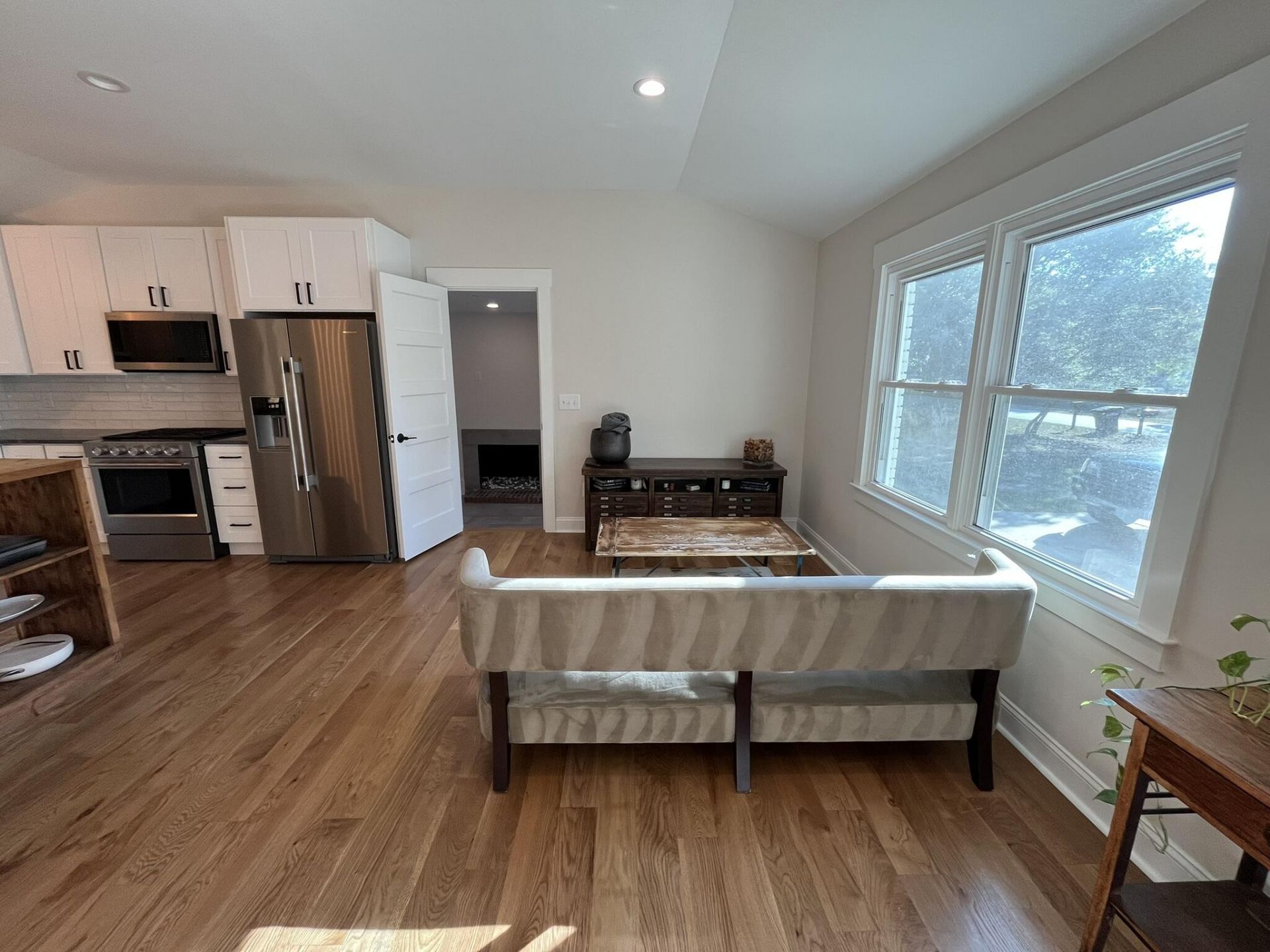 1038 Farmington Road Photo 5