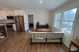 1038 Farmington Road photo 4