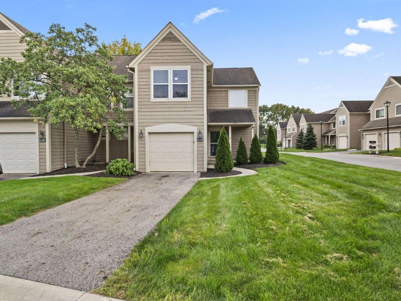 3334 Fishinger Mill Drive, Hilliard, OH 43026 Photo 2