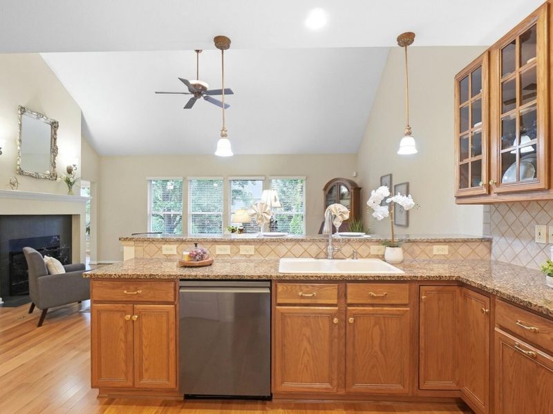 6392 Grassmere Drive, Westerville, OH 43082 Photo 12
