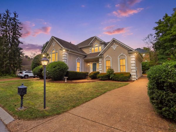206 Belle Lake Dr, Nashville, TN 37221