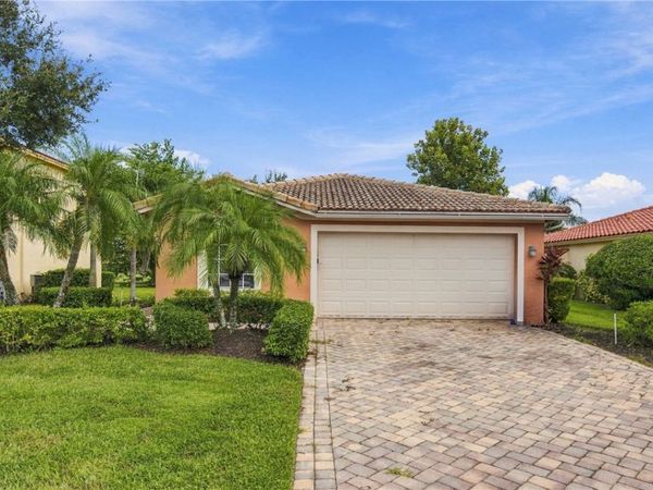5530 45th Avenue, Vero Beach, FL 32967