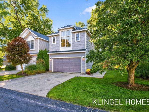 858 Bluff Creek Drive, Grand Haven, MI 49417