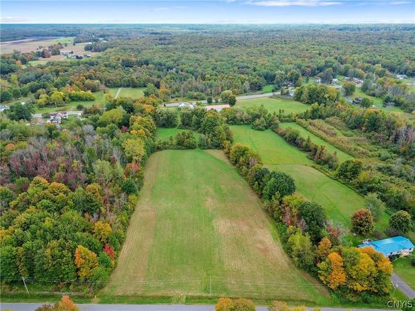 Middle Road , Oswego, NY 13126