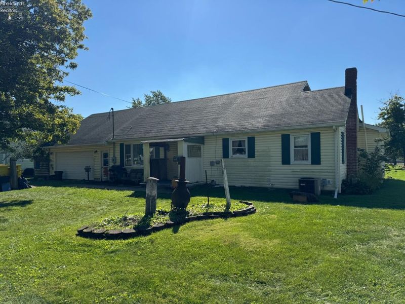 325 Randall Avenue, Bellevue, OH 44811 Photo 2