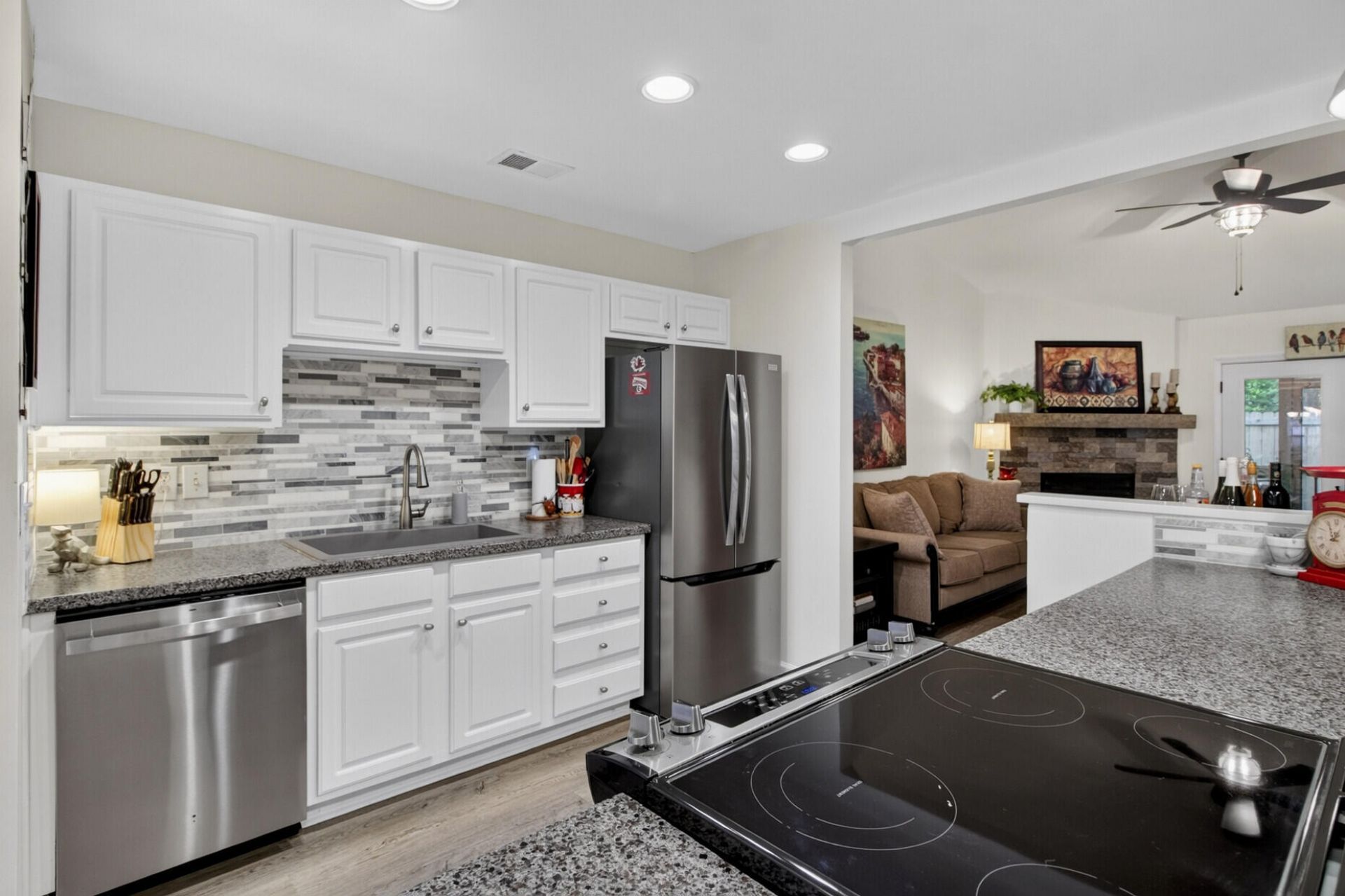 1565 Brianna Lane Photo 8
