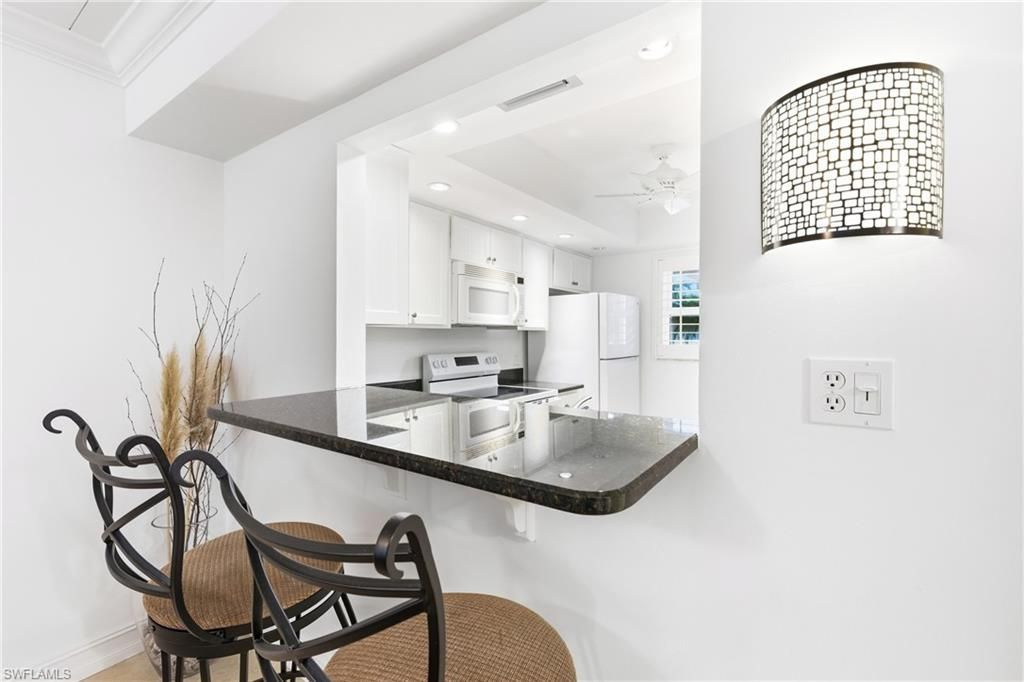 3150 Binnacle Dr , Unit 107, Naples, FL 34103 Photo