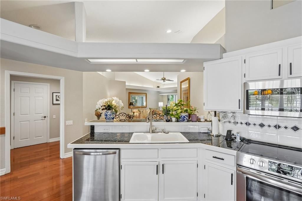 3755 Fieldstone Blvd, Unit 1206, Naples, FL 34109 Photo