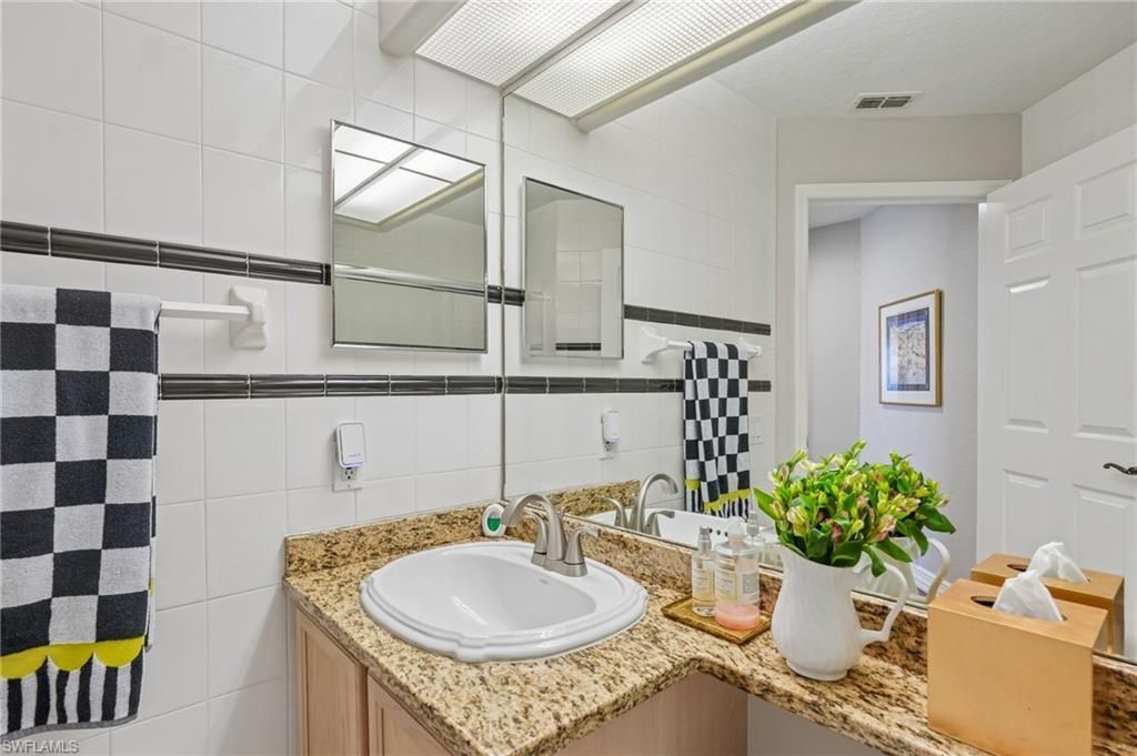 3755 Fieldstone Blvd, Unit 1206, Naples, FL 34109 Photo