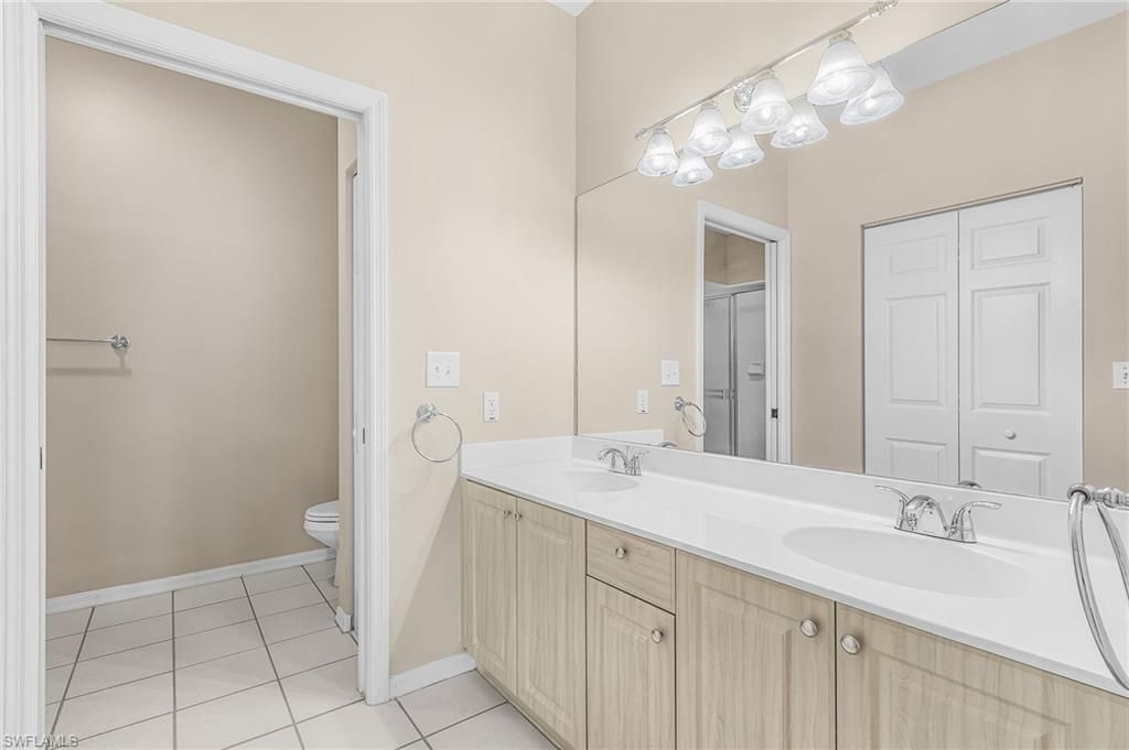 305 Robin Hood Cir , Unit 204, Naples, FL 34104 Photo