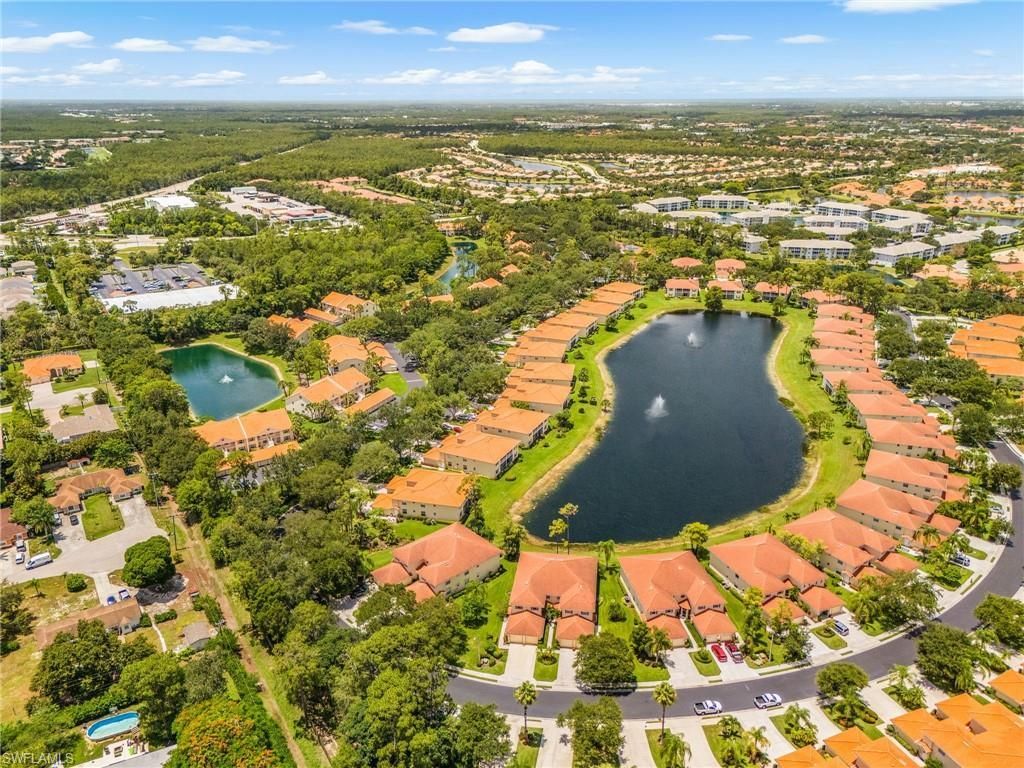 305 Robin Hood Cir , Unit 204, Naples, FL 34104 Photo