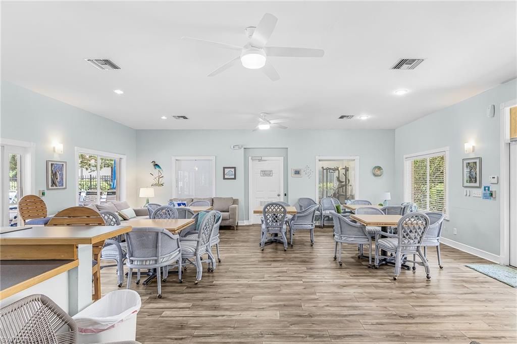 305 Robin Hood Cir , Unit 204, Naples, FL 34104 Photo