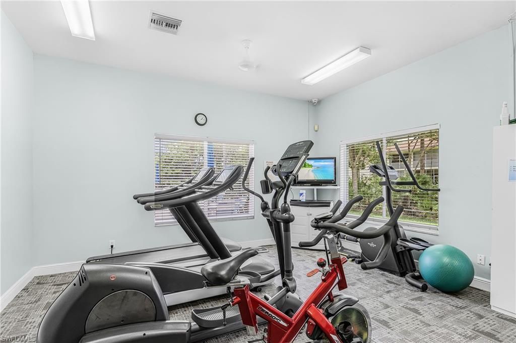 305 Robin Hood Cir , Unit 204, Naples, FL 34104 Photo