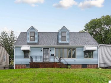 2521 S 43rd Street, Omaha, NE 68105