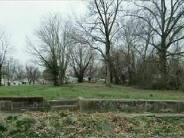 309 E Royle Street, Richmond, MO 64085