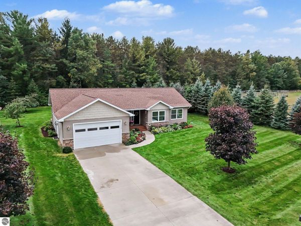 1780 Sweetfern Way, Traverse City, MI 49696