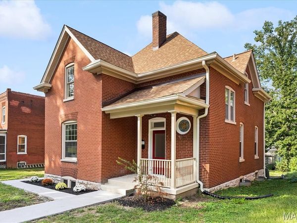 205 Voss Place , Belleville, IL 62220
