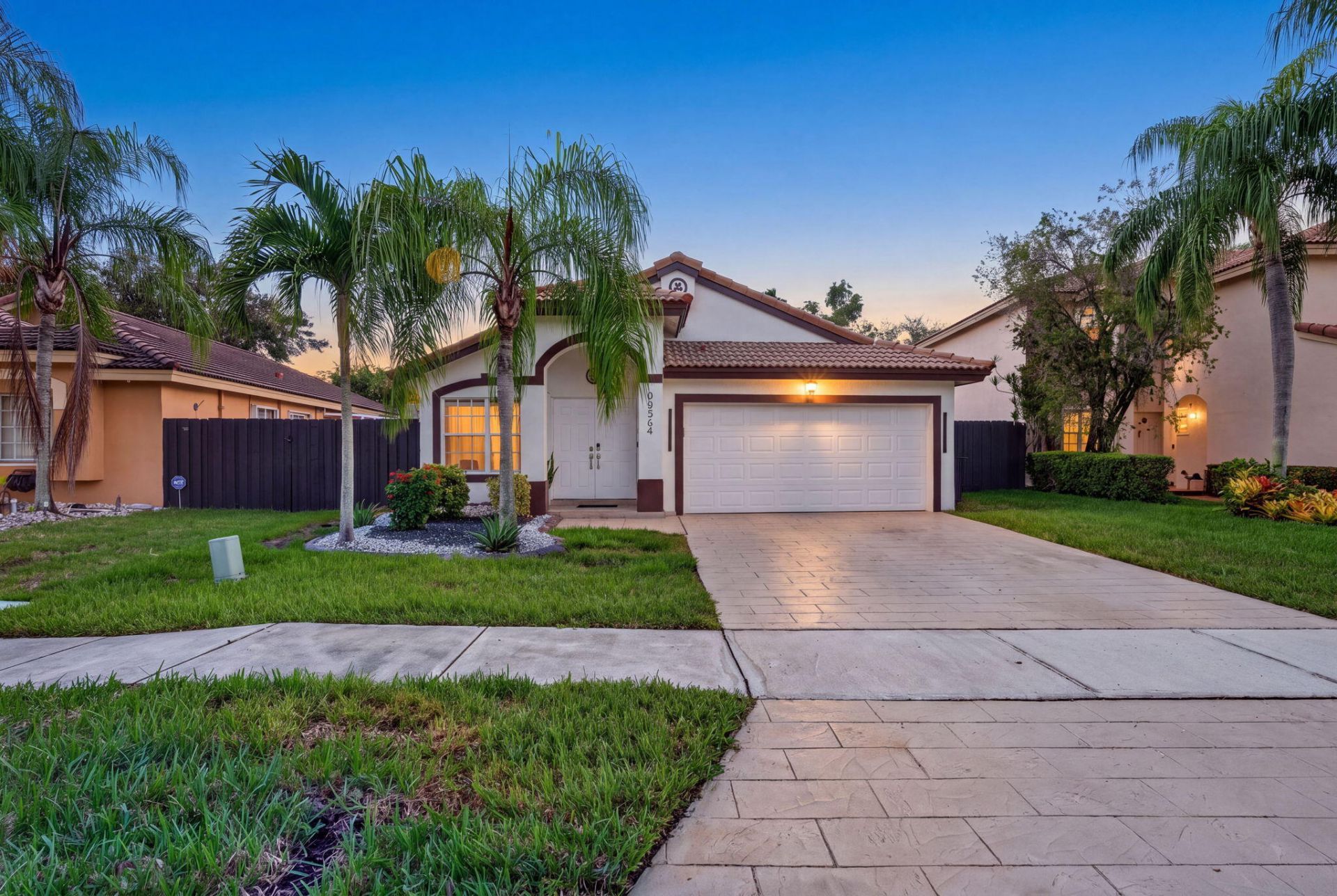 20564 SW 5th Street, Pembroke Pines, FL 33029 Photo