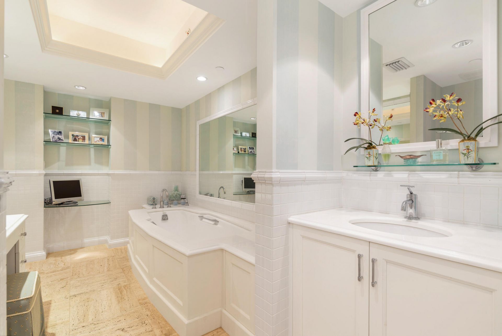 2660 S Ocean Boulevard, Unit 705N, Palm Beach, FL 33480 Photo