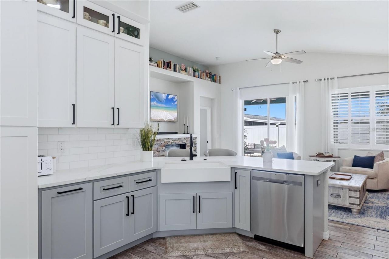 5718 48th Street Circle E, Bradenton, FL 34203 Photo