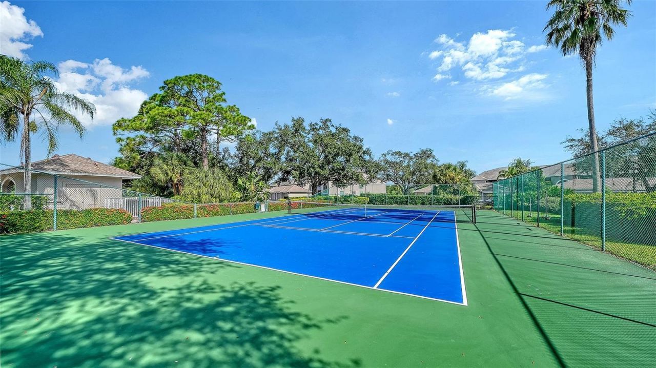8941 Veranda Way, Unit 522, Sarasota, FL 34238 Photo