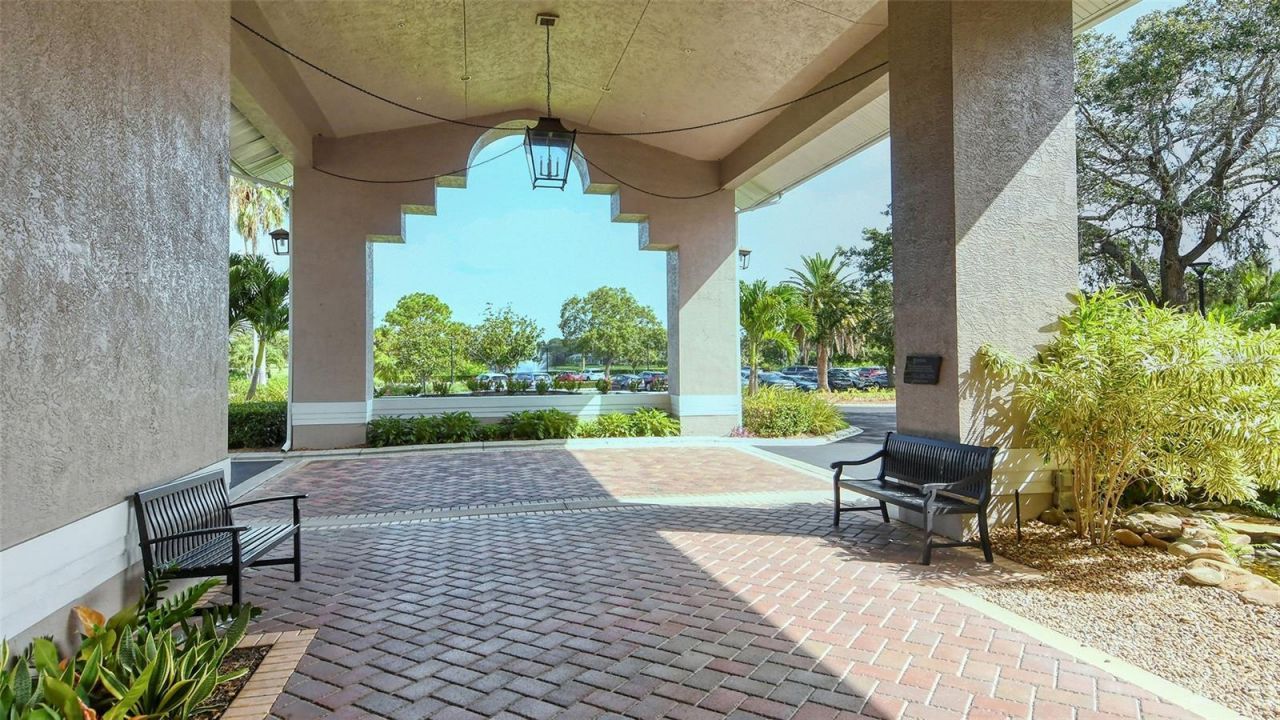 8941 Veranda Way, Unit 522, Sarasota, FL 34238 Photo