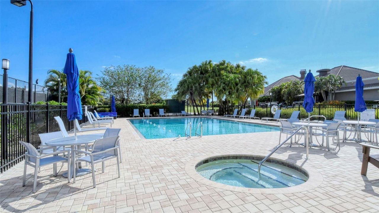 8941 Veranda Way, Unit 522, Sarasota, FL 34238 Photo
