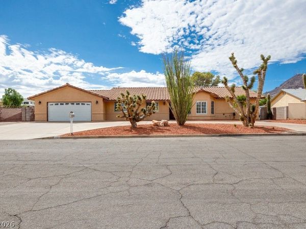 251 W Laval Drive, Henderson, NV 89015