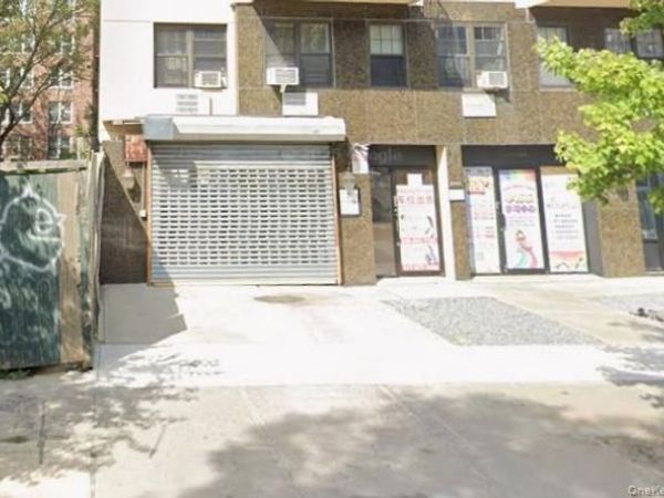 14477 Barclay Avenue , Unit P4, Flushing, NY 11355