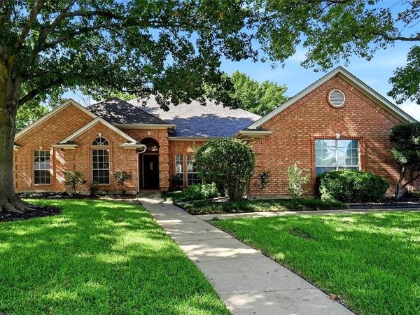 1703 Chretien Point Drive, Mansfield, TX 76063