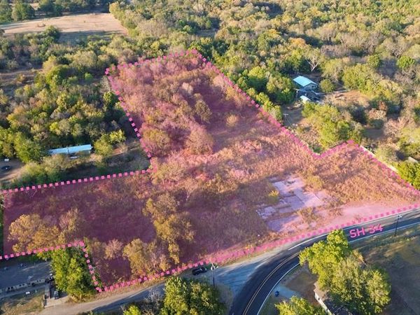 702 Bonham Street , Ladonia, TX 75449