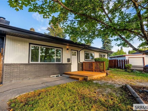 272 Valley Drive, IDAHO FALLS, ID 83401