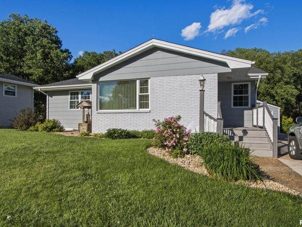 1160 Debbie Lane, Macomb, IL 61455