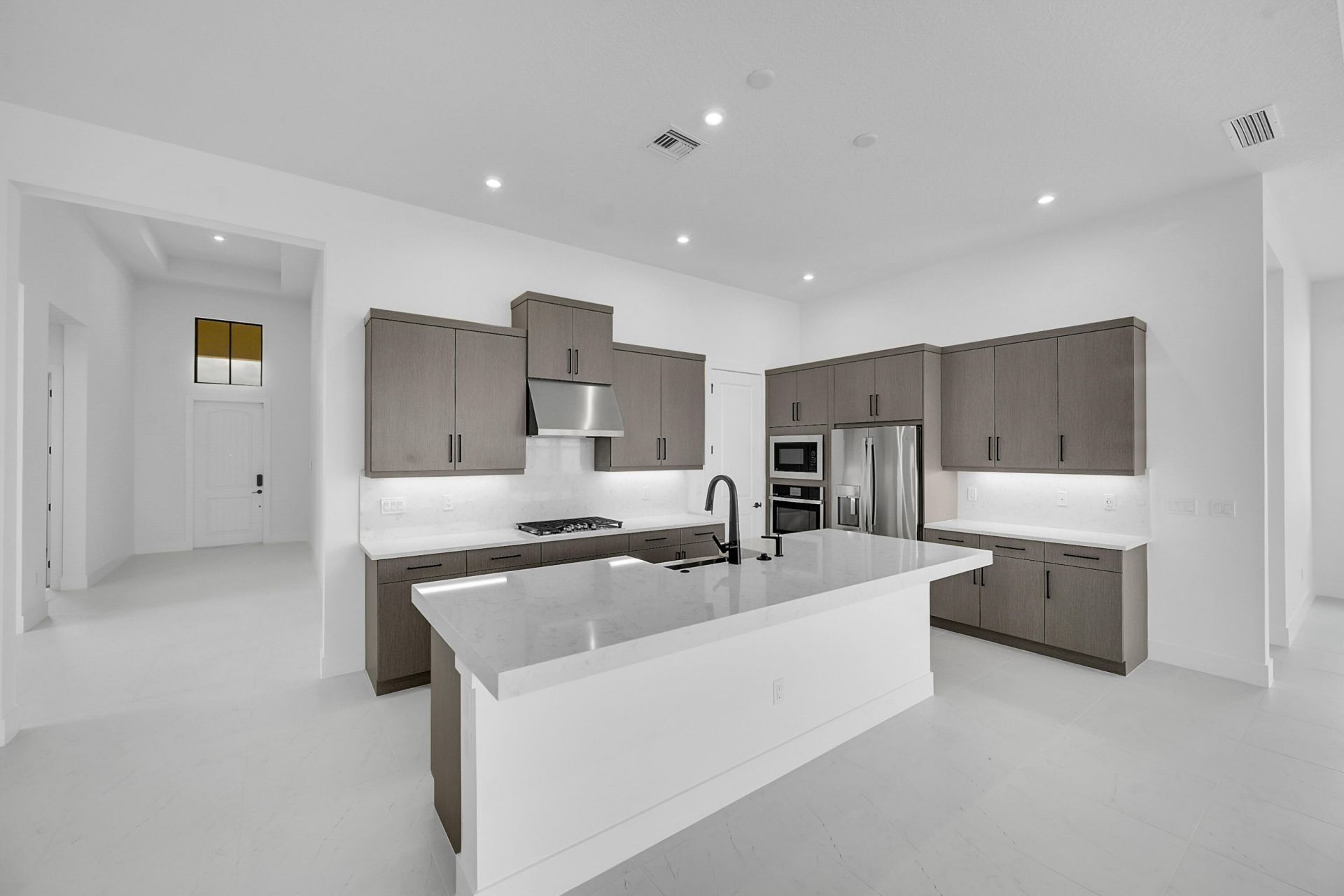 9528 St. Germain Drive, Palm Beach Gardens, FL 33412 Photo