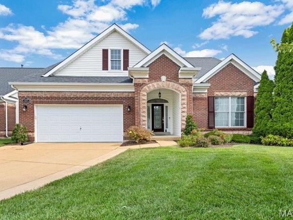 12618 Jane Denny Lane, St Louis, MO 63128