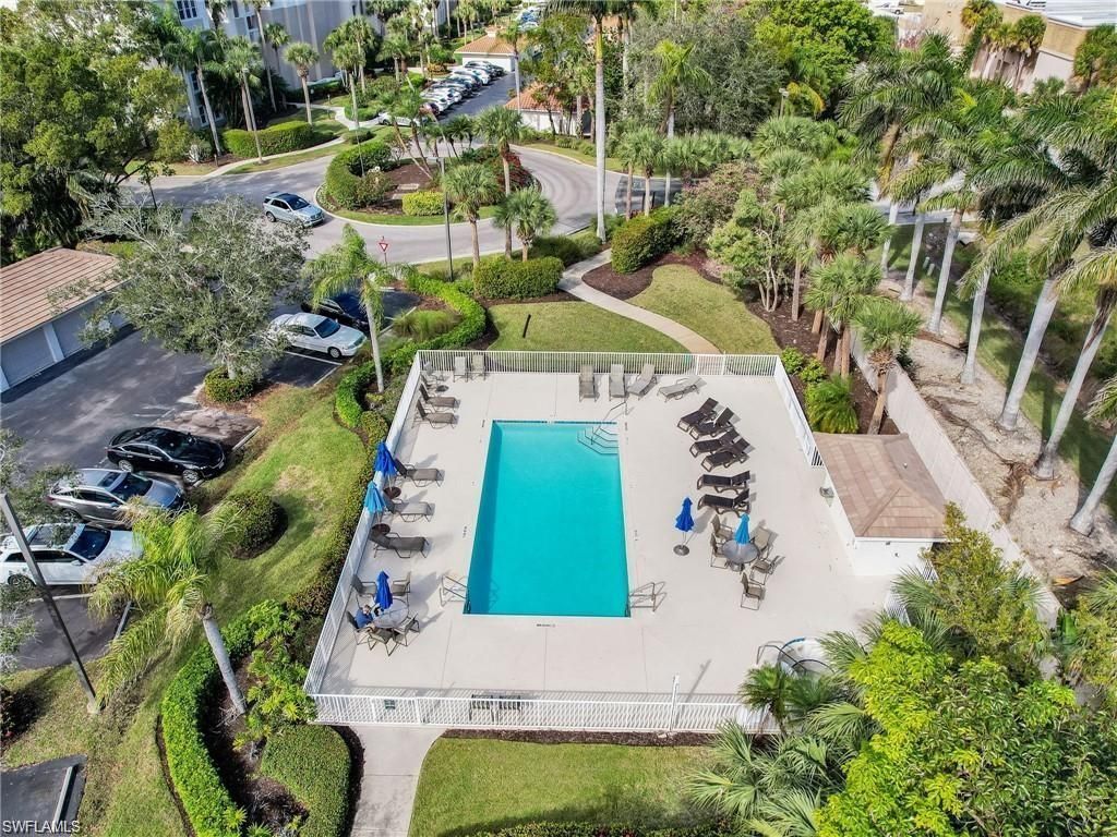 760 Waterford Dr , Unit 102, Naples, FL 34113 Photo