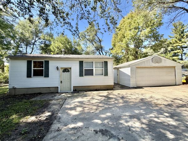 9728 Smythe Avenue , Machesney Park, IL 61115