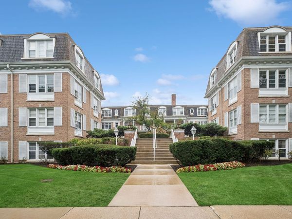 2300 Central Street, Unit 3, Evanston, IL 60201